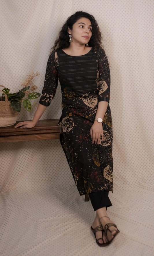 Designer Kurthi (code- 1497 bk)