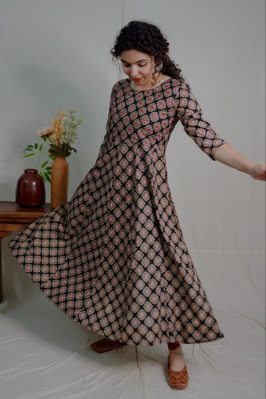 Designer Kurthi (code-1200bk)